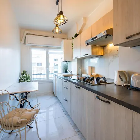 Apartment L'epuree, Centre Ville, 150m De La *